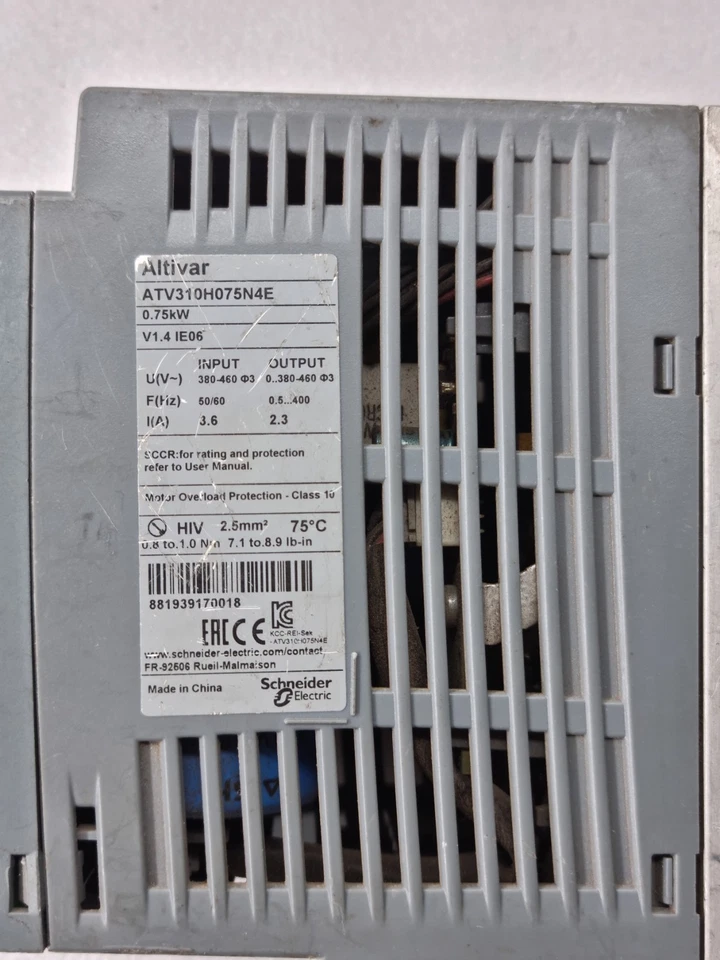 SCHNEIDER Altivar ATV310H075N4E 0.75kW 380-460 (as is)